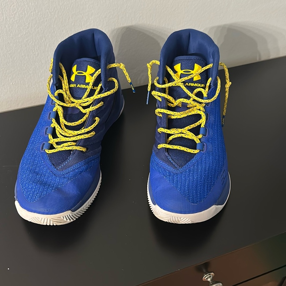 Under Armour Curry Men’s Shoes Size 10.5 Blue